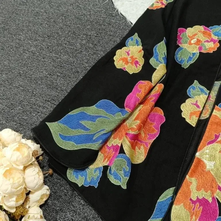 کت زنانه طرح دار جنس تافته درجه یک فری سایز 38 تا 46