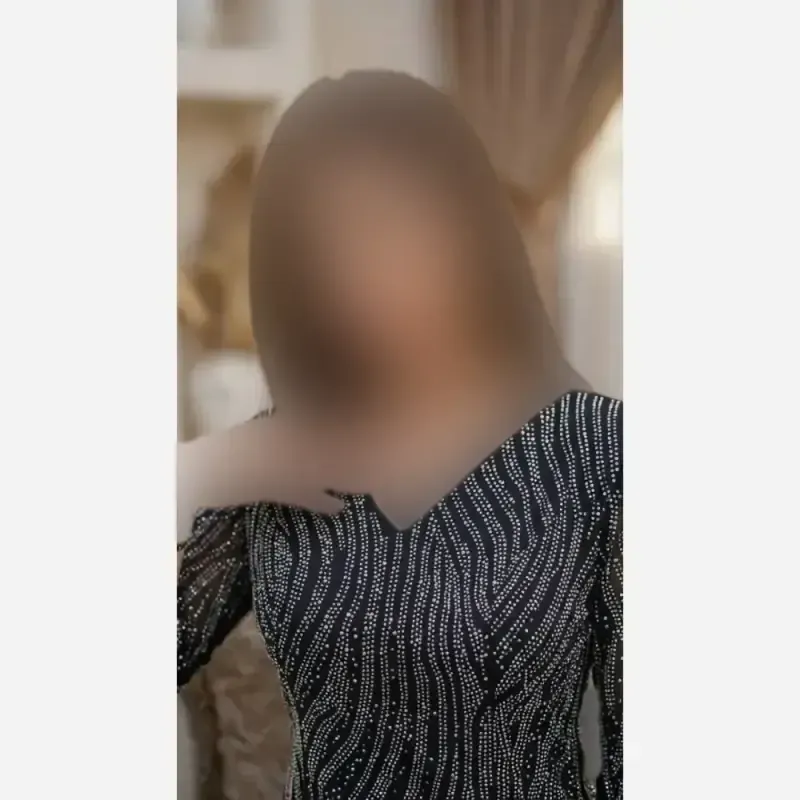 پیراهن ماکسی نگینی دلبر سایزبزرگ سایزبندی 46 تا 52 مشکی و یشمی قد 150 کرپ حریر درجه یک نگین DMC