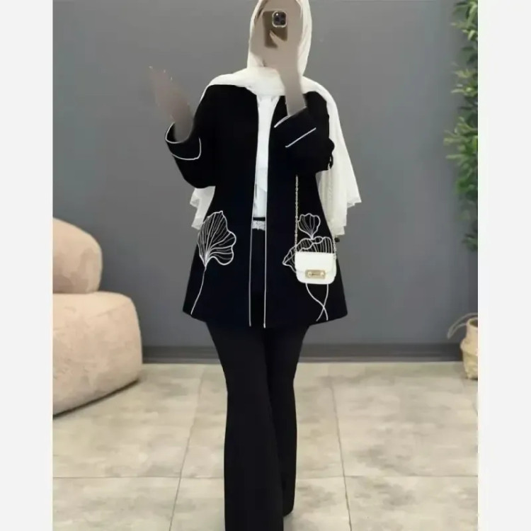 مانتو کتی گل لاله نسترن مازراتی گلدوزی شده فری سایز مشکی قد 85
