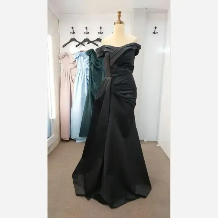 ماکسی مجلسی مدل تیارا پارچه ساتن آمریکایی