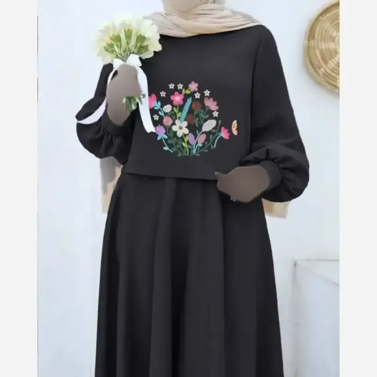 ست رویه و سارافون آرامش جنس مازراتی گلدوزی شده رنگ مشکی و موشی فری سایز