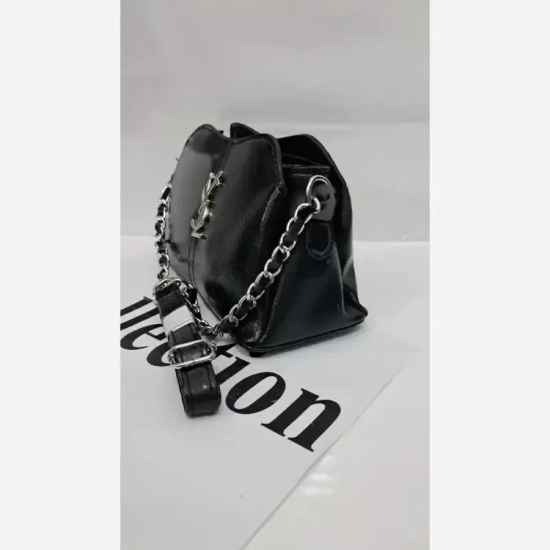 کیف دستی چرم خارجی مشکی سایز 15 در 20 مدل narin