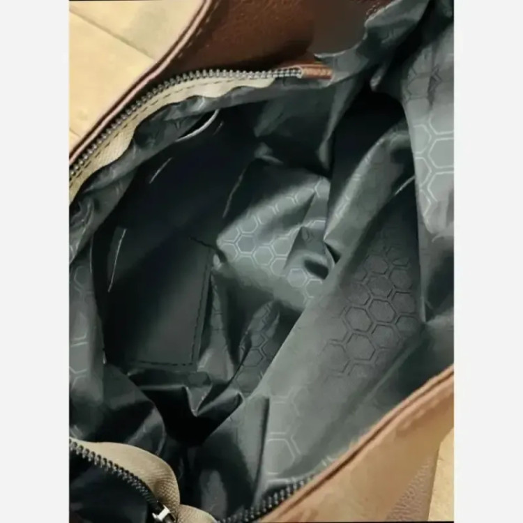 کیف آویز دار کتایون چرم شرانگ رنگ مشکی سایز 28 در 35