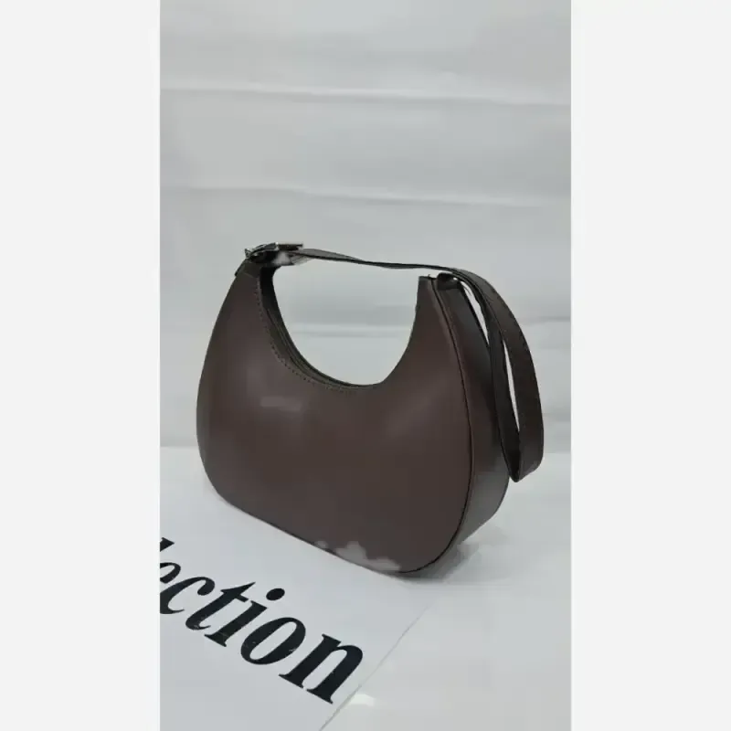 کیف چرمی مدل پینترسی isoo سایز 20 در 15 سانتیمتر