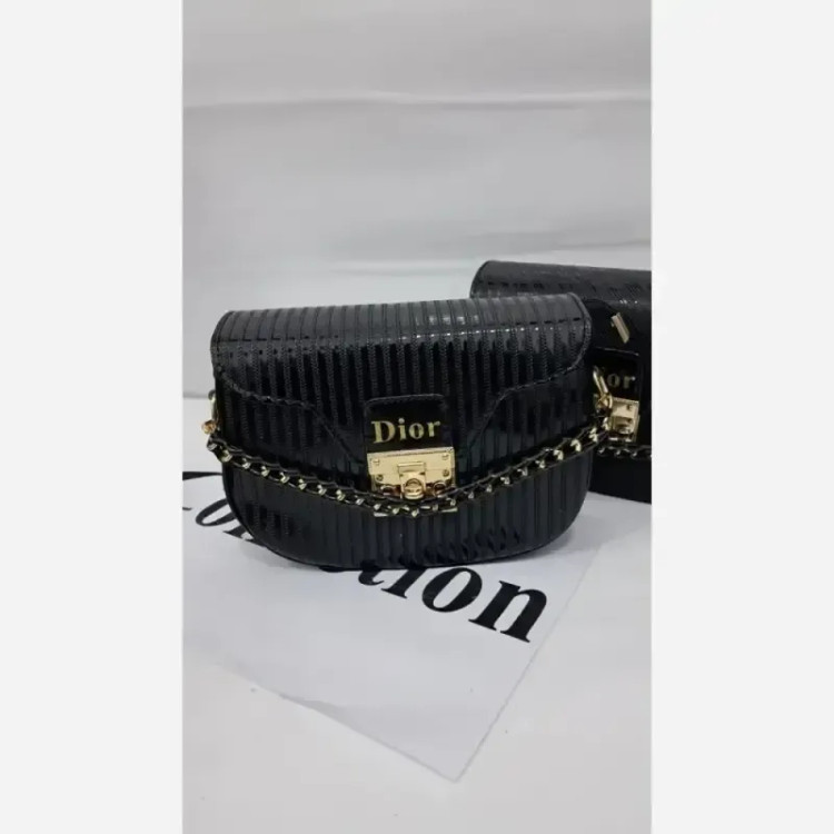 کیف دوشی چرم زنانه مشکی سایز 15 در 18