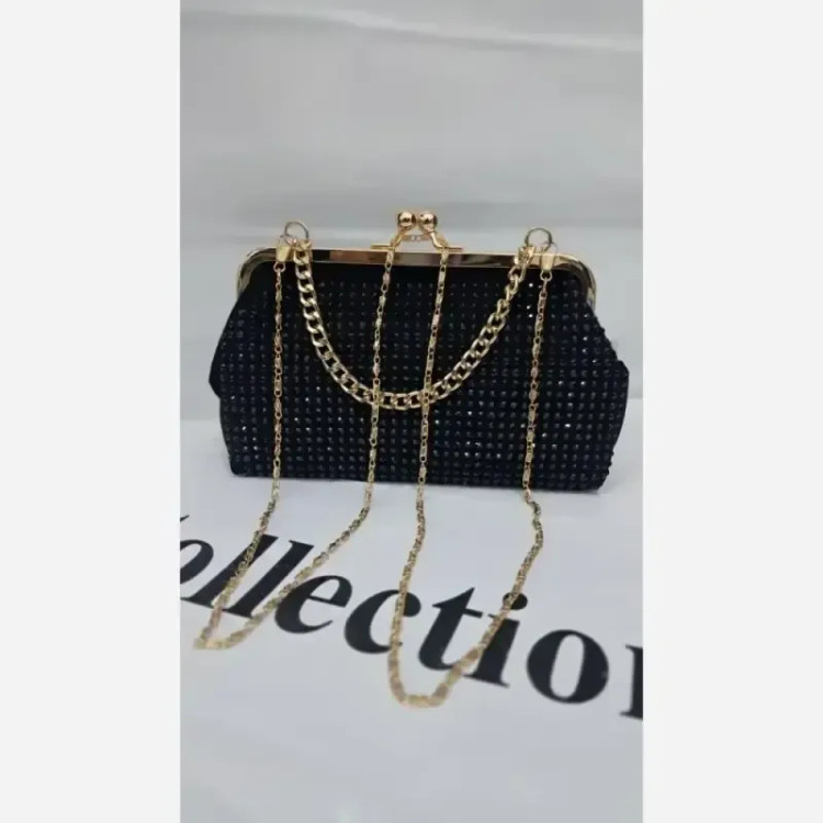کیف مجلسی زنانه مخمل نگین کاری شده رنگ مشکی سایز 18 در 13 بند زنجیری