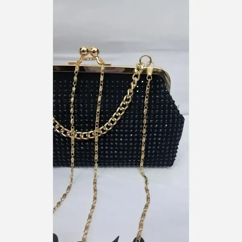 کیف مجلسی زنانه مخمل نگین کاری شده رنگ مشکی سایز 18 در 13 بند زنجیری