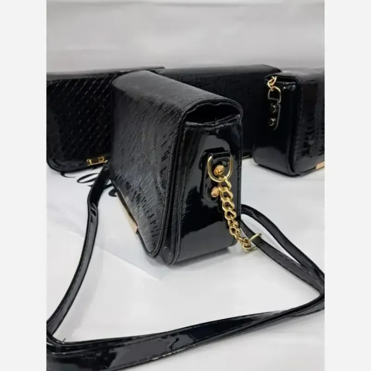 کیف دستی و دوشی چرم مشکی سایز 18 در 18 با بند بلند