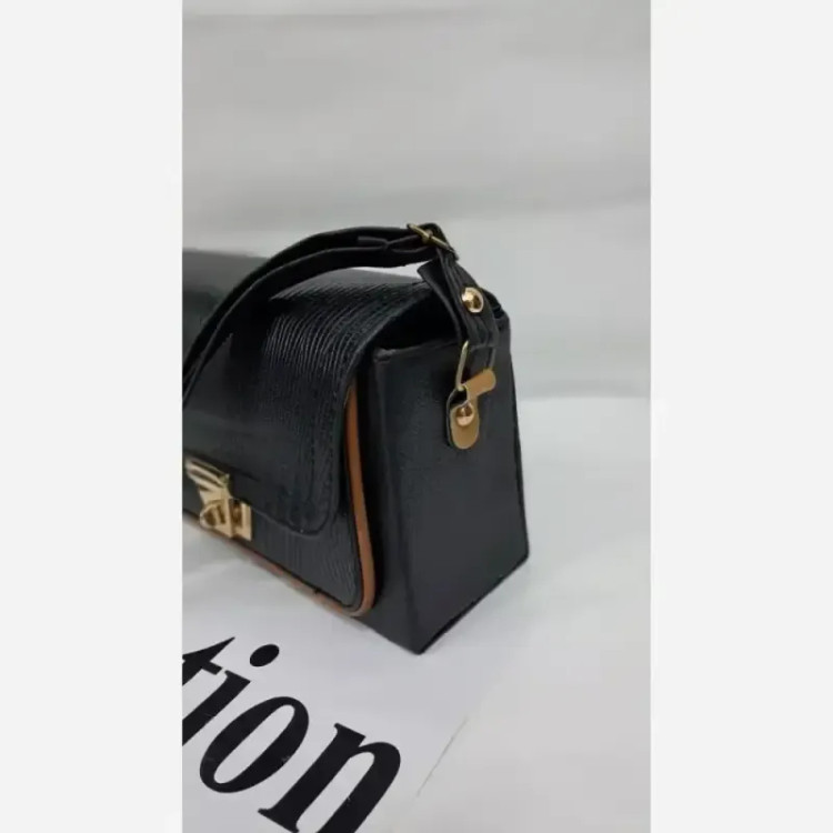 کیف دوشی چرم الیزه سایز 15 در 20 سبک
