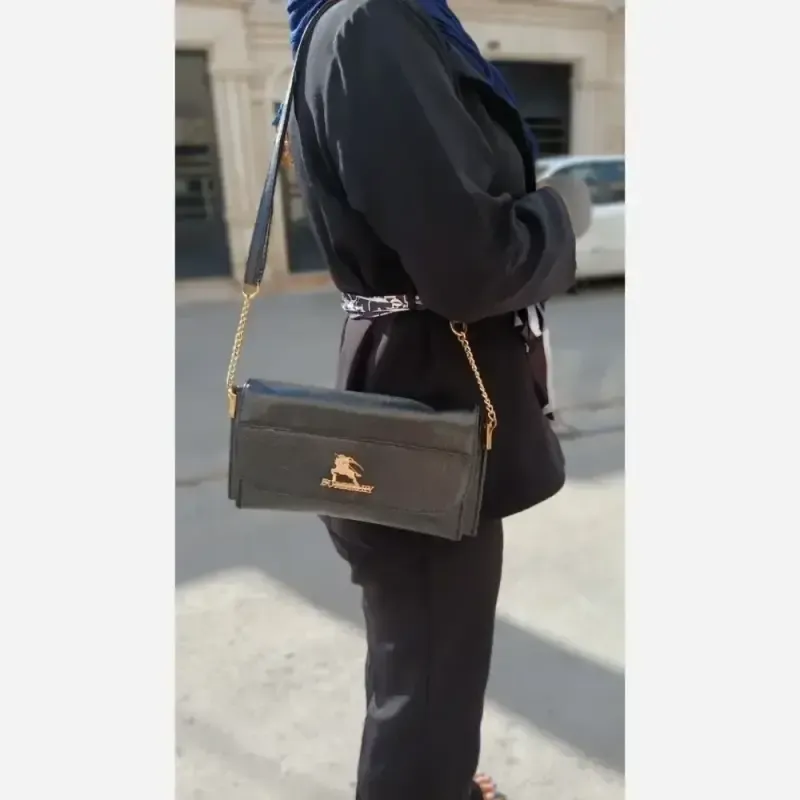 کیف دوشی ماندانا چرم خارجی مشکی سایز 25 در 15