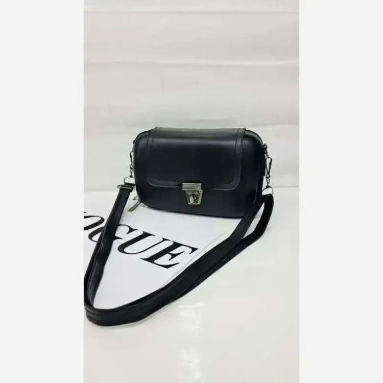 کیف دوشی چرم مشکی سایز 15 در 20 مدل مهرلین