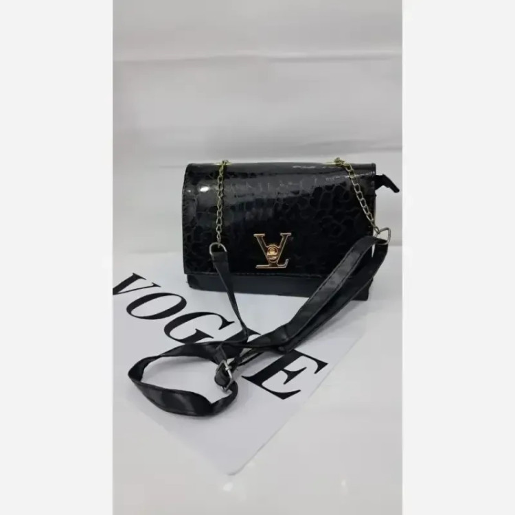 کیف زنانه گلسا چرم ورنی سایز 15 در 20 بند دوشی