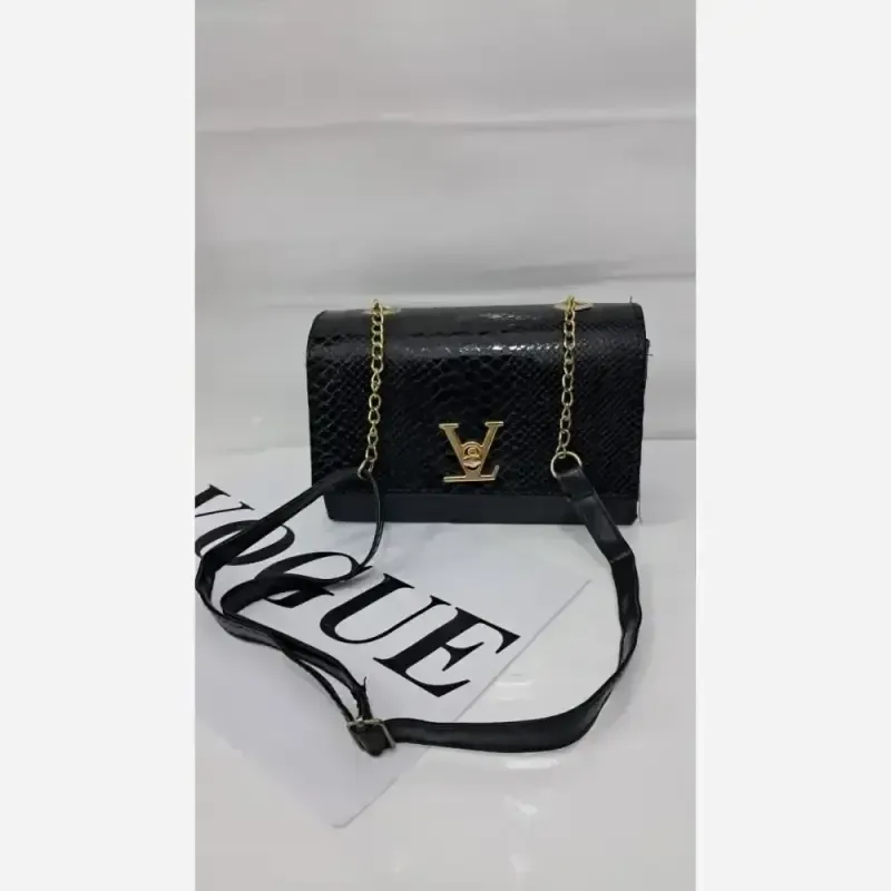 کیف زنانه گلسا چرم ورنی سایز 15 در 20 بند دوشی