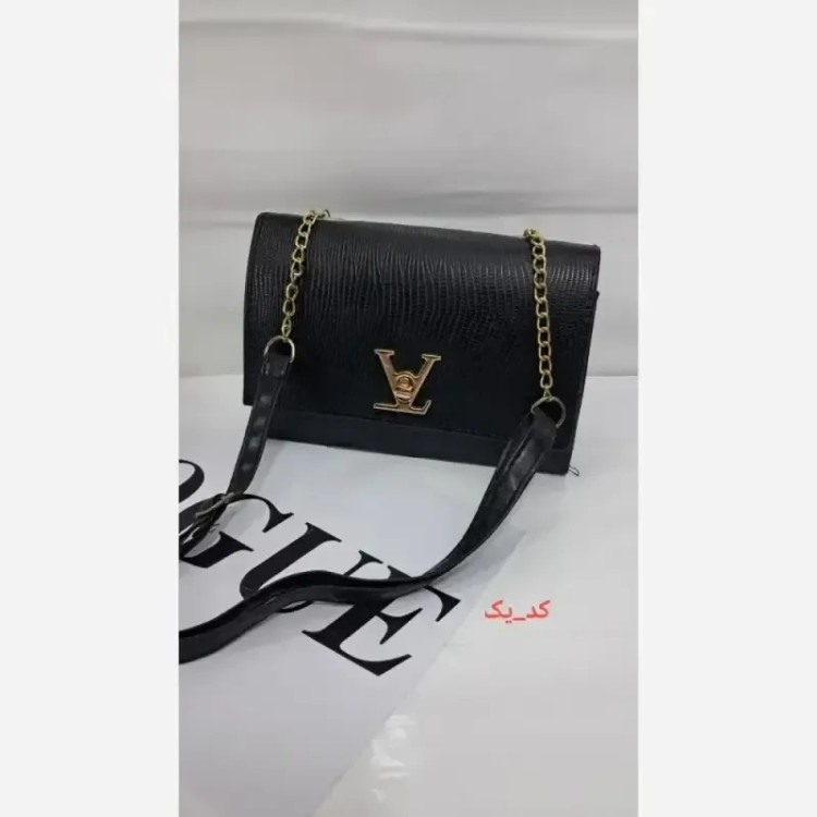 کیف زنانه گلسا چرم ورنی سایز 15 در 20 بند دوشی