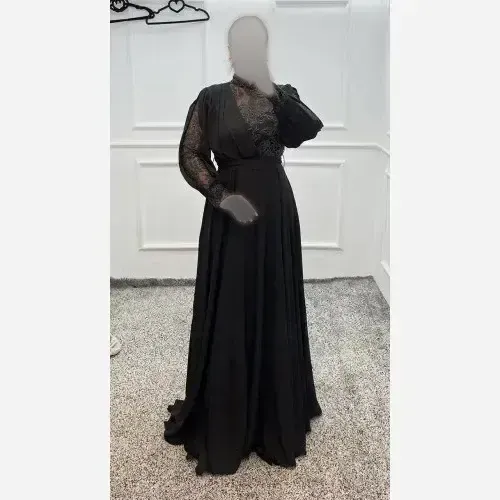 ماکسی کرپ حریر مشکی مدل پاریس پولکی گلدوزی شده قد 155 با کمربند
