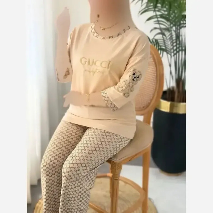 ست تیشرت و شلوار زنانه ست لویی پنبه گلکسی فری سایز رنگ شکلاتی و کرم نسکافه ای