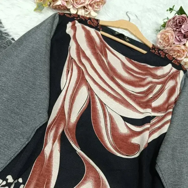 تونیک قواره دار زنانه جنس گلکسی و فانریپ فری سایز مناسب بهار و تابستان