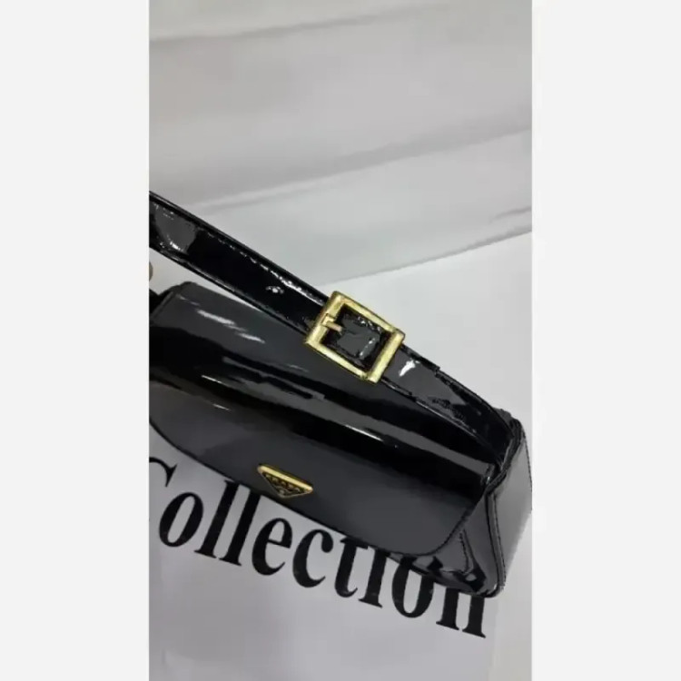 کیف مدل تیلا چرم ورنی مشکی سایز 15 در 22 سانتی متر