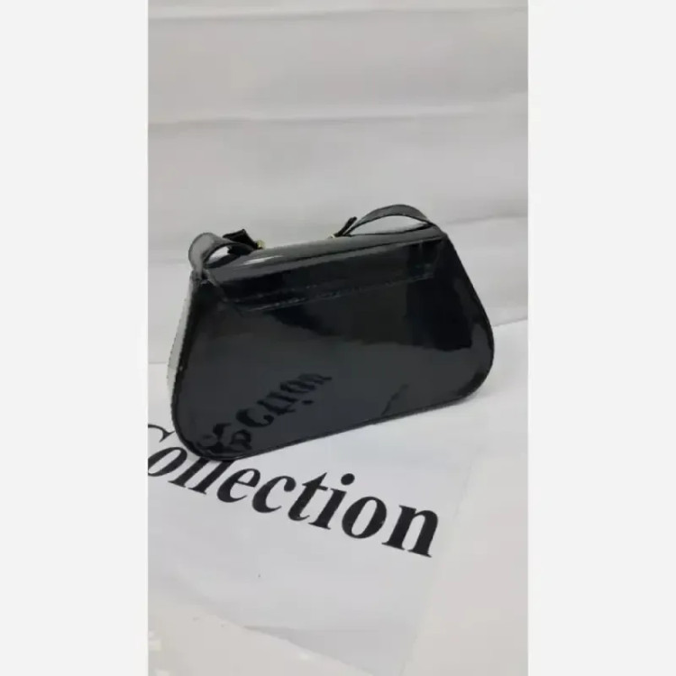 کیف مدل تیلا چرم ورنی مشکی سایز 15 در 22 سانتی متر