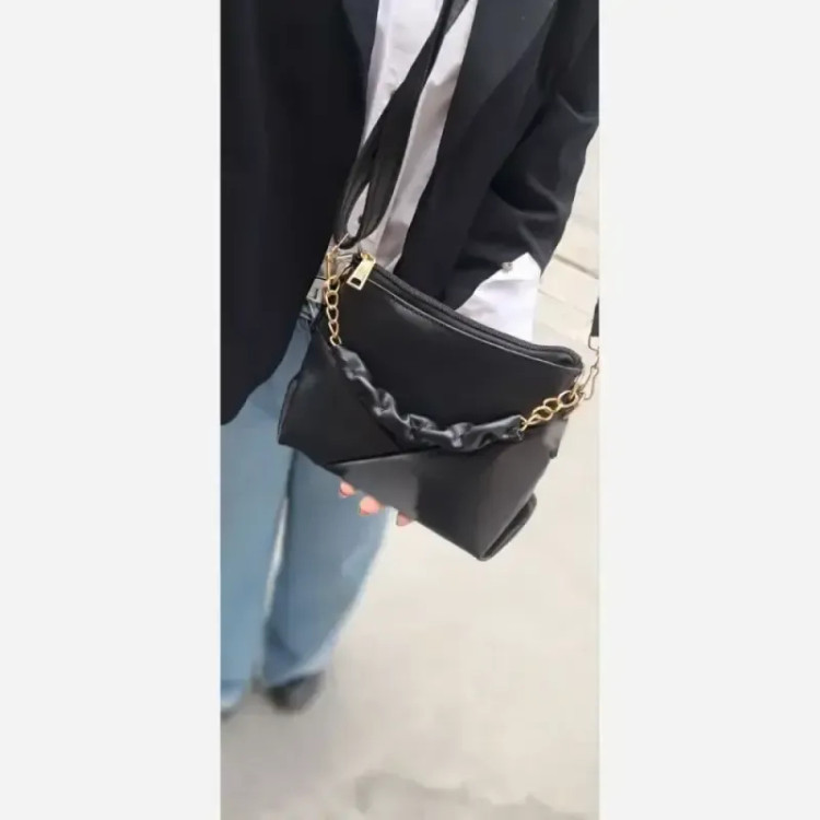 کیف زنانه مدل elin چرم شرانگ رنگ مشکی سایز 18 در 15 سانتی متر