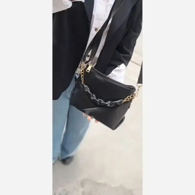 کیف زنانه مدل elin چرم شرانگ رنگ مشکی سایز 18 در 15 سانتی متر