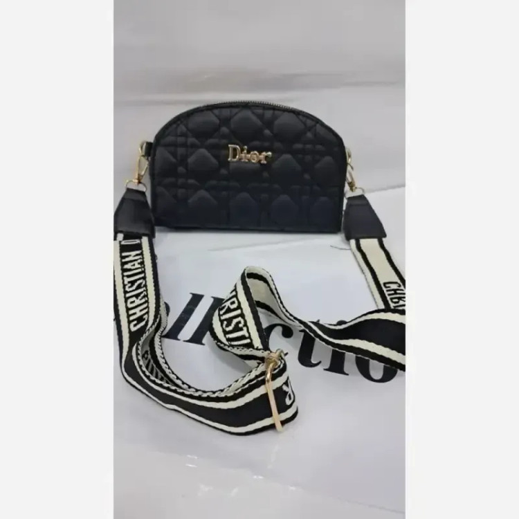 کیف اسپورت چرم haylii رنگ مشکی سایز 18 در 12 سانتیمتر